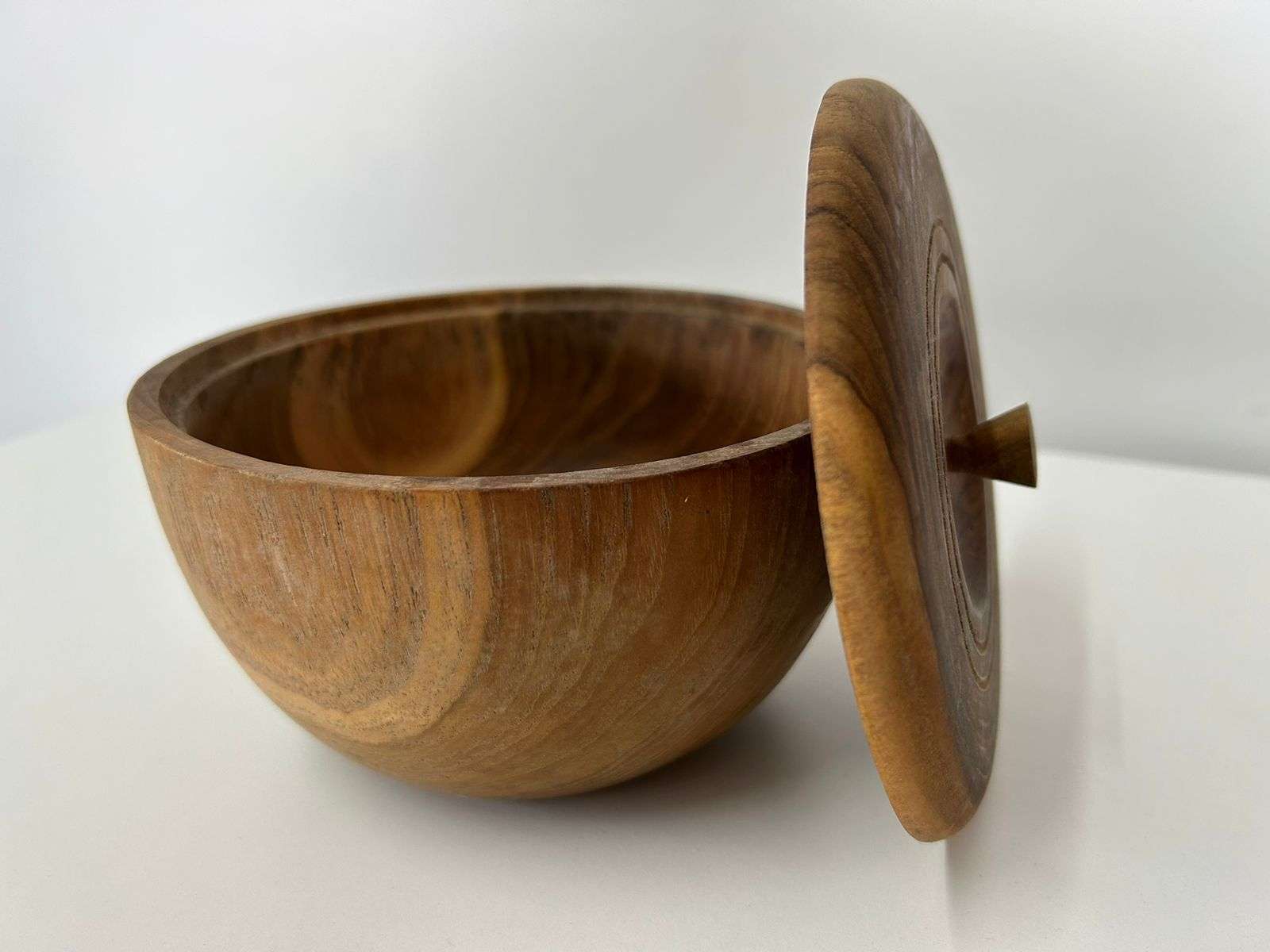 Deep Bowl with Lid